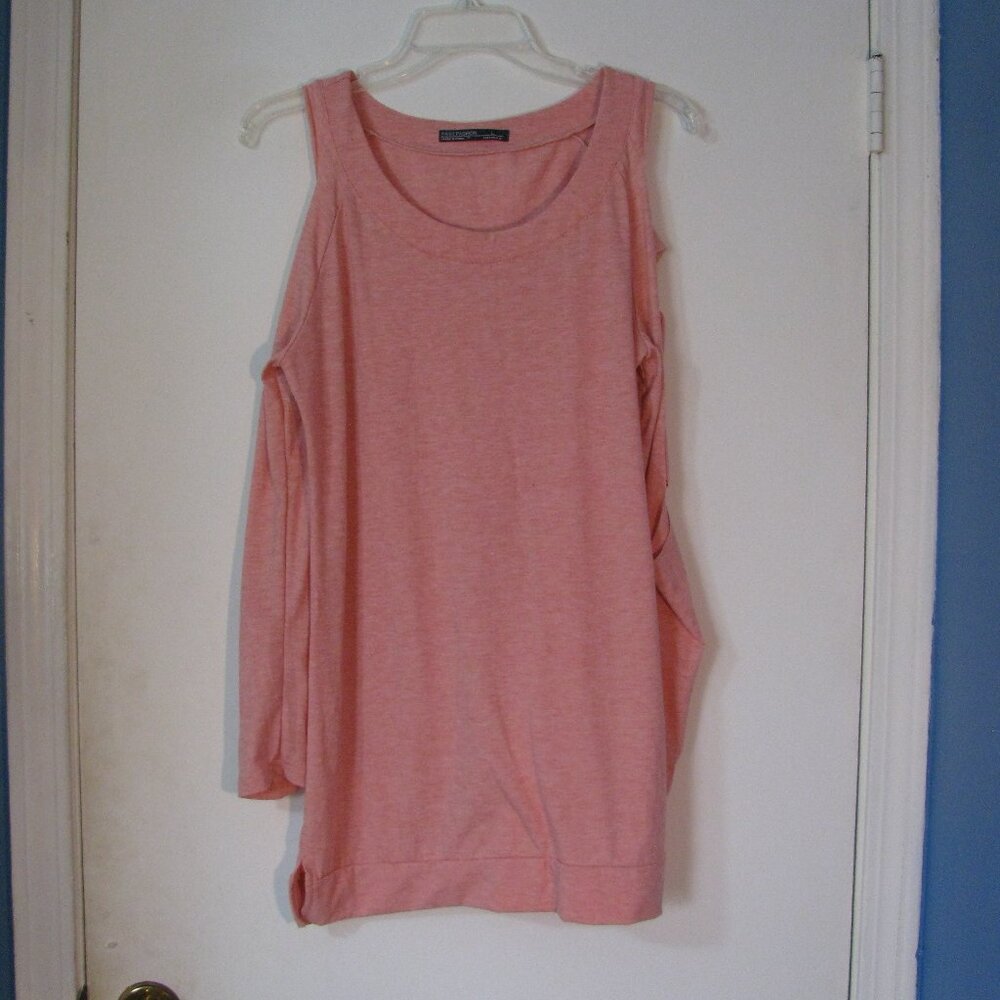 * Fast Fashion Blouse Large Cutout Sleeves Cold Shoulder EUC Peach Color